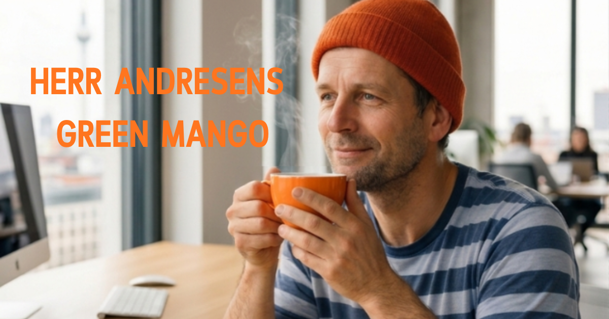 Mann im Großraumbüro mit einer Teetasse in der Hand beim genießen des Tees