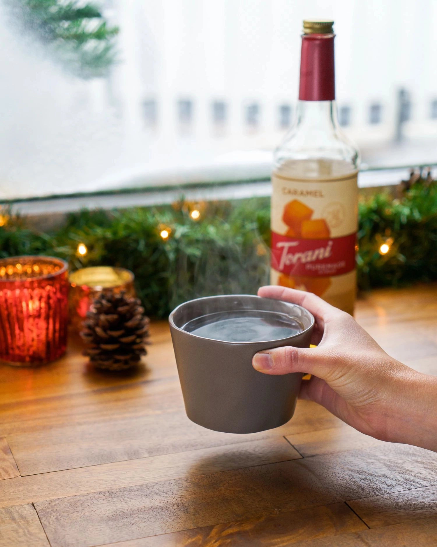 Tee Tasse mit Schlürf Tee und Torani Sirup